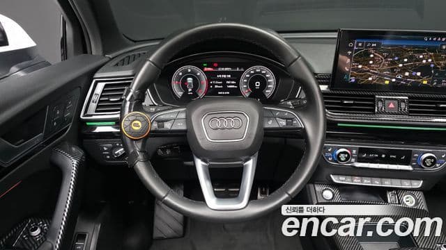 Audi Q5 2022 — ფოტო 14/20