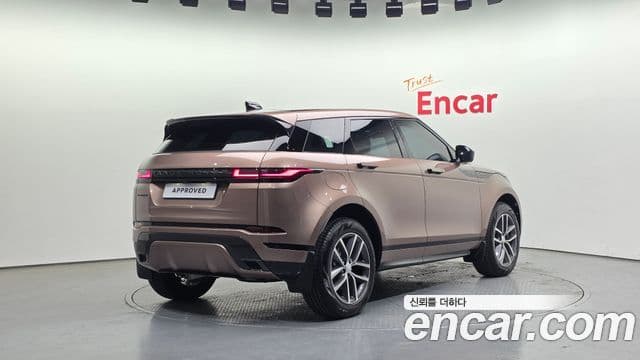 Land Rover Range Rover Evoque 2026 — Фото 2/20