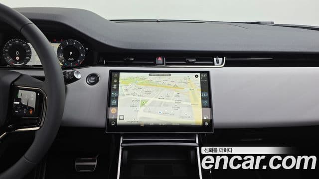 Land Rover Range Rover Evoque 2026 — Фото 14/20