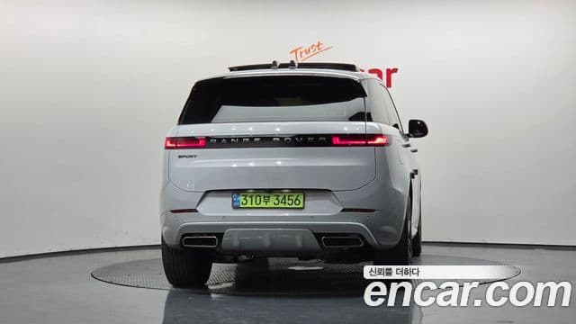 Land Rover Range Rover Sport 2024 — Фото 4/20