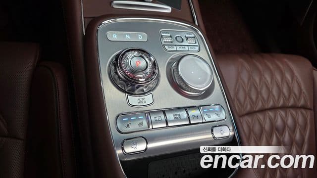 Genesis G90 2022 — Şəkil 8/20