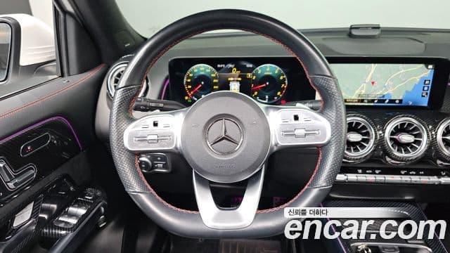 Mercedes-Benz GLB-Class 2021 — Şəkil 13/20