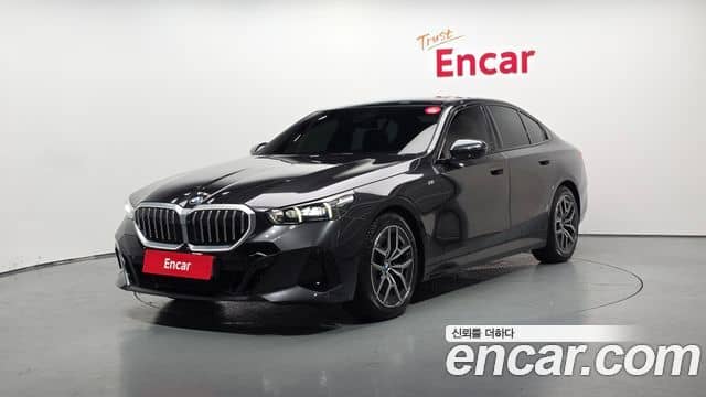 BMW 5 Series, 2023