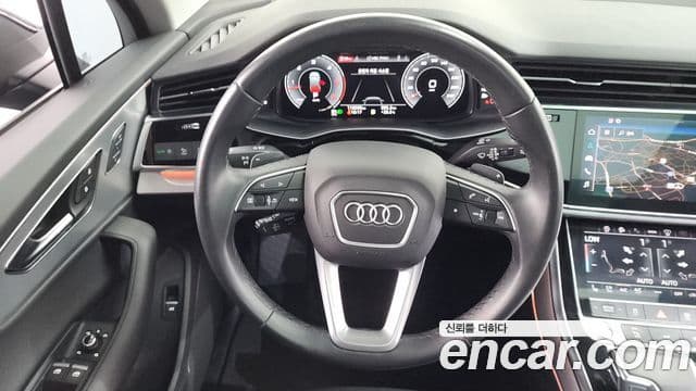 Audi Q7 2021 — Фото 13/20