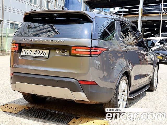 Land Rover Discovery 5, 2018