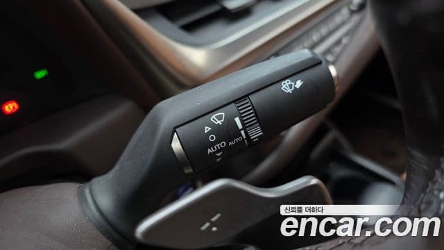 Lexus ES300h 2019 — ფოტო 19/20