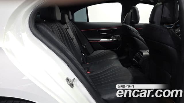 Mercedes-Benz E-Class 2024 — ფოტო 11/16