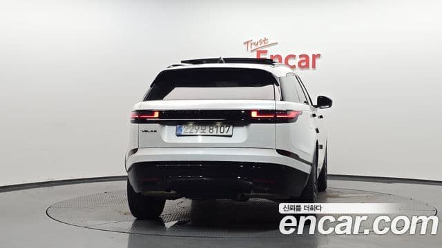 Land Rover Range Rover Velar 2024 — ფოტო 4/20
