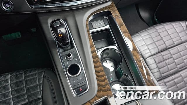 Cadillac Escalade 2023 — Şəkil 9/20