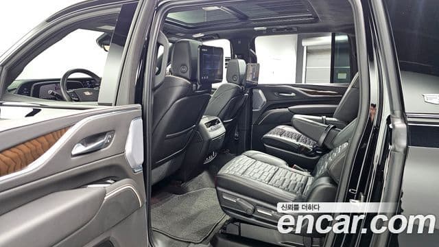 Cadillac Escalade 2023 — Şəkil 11/20