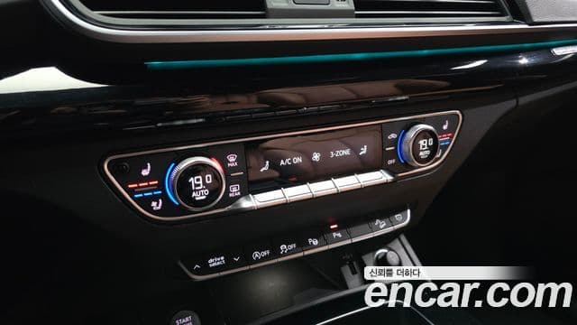 Audi Q5 2024 — Фото 16/20