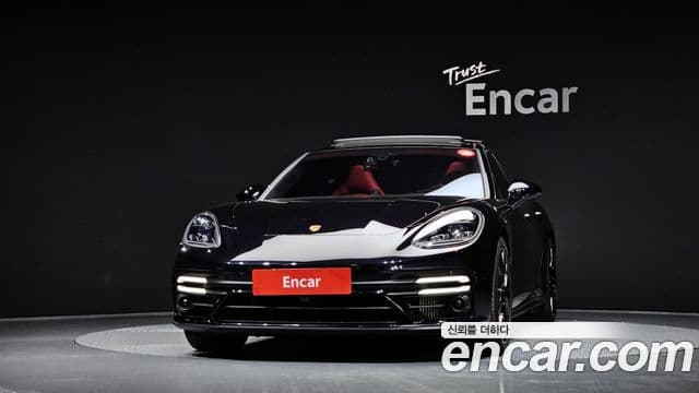 Porsche Panamera 2021 — Фото 2/19