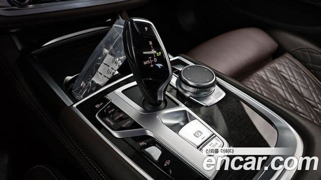 BMW 7 Series 2021 — ფოტო 9/20