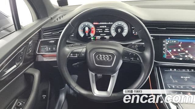 Audi Q7 2021 — Фото 13/20