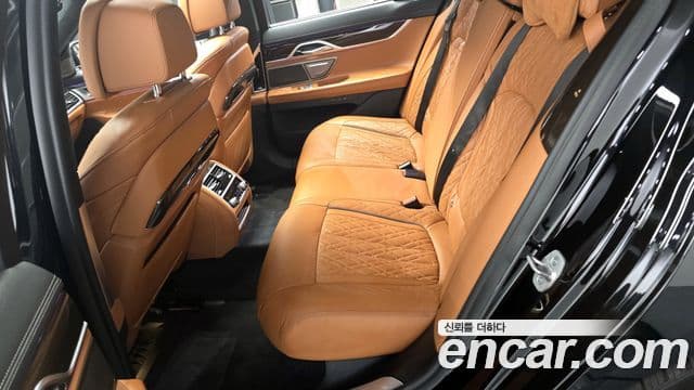BMW 7 Series 2022 — Фото 11/20