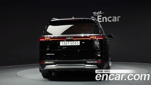 Kia Carnival 2022 — ფოტო 4/20