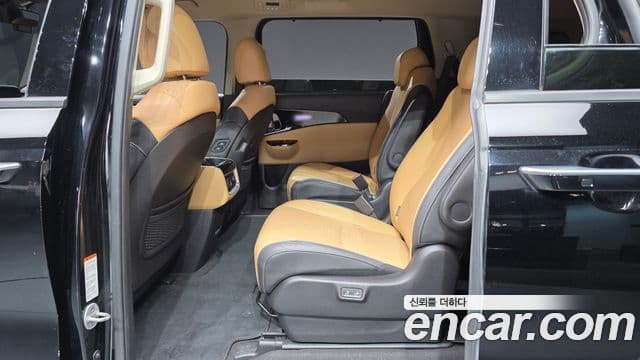 Kia Carnival 2022 — ფოტო 12/20