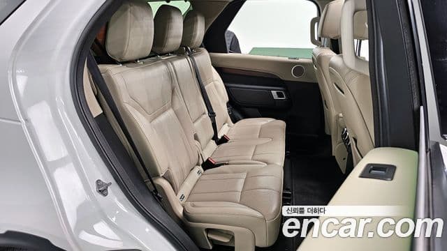 Land Rover Discovery 5 2019 — ფოტო 11/20