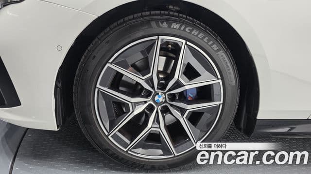 BMW 5 Series 2024 — ფოტო 5/20
