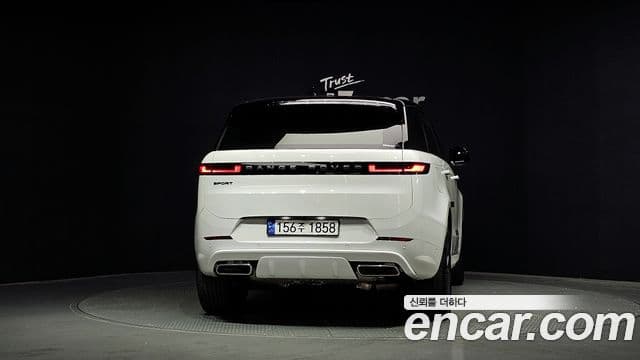 Land Rover Range Rover Sport 2024 — Фото 4/20