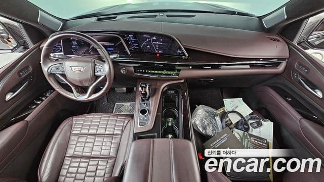 Cadillac Escalade 2023 — Фото 7/20