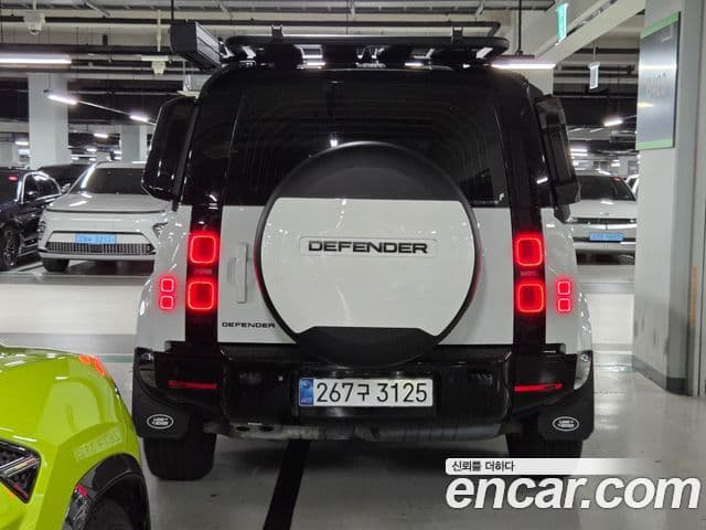 Land Rover Defender 2025 — Фото 4/20