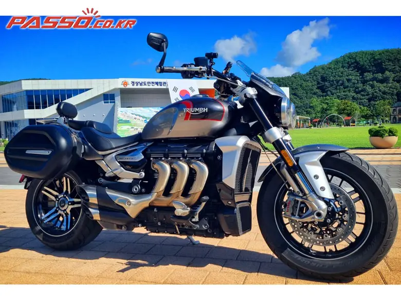 Triumph Rocket III GT