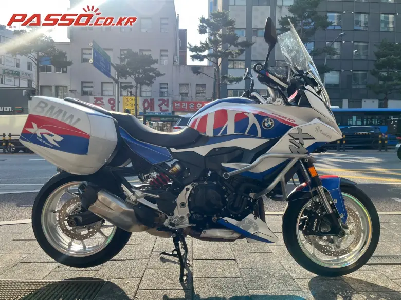 BMW F 900 XR