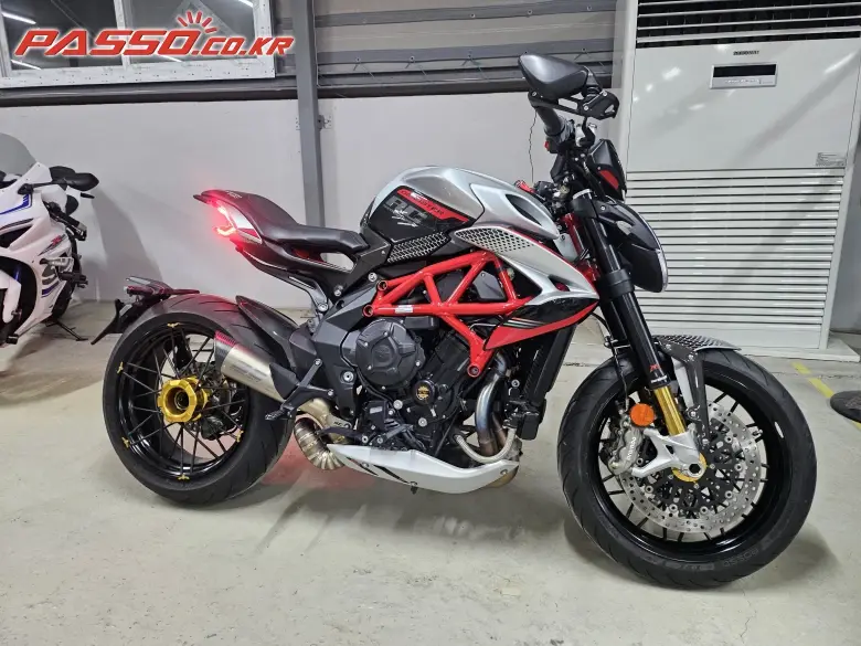 MV Agusta Dragster 800 RC SCS