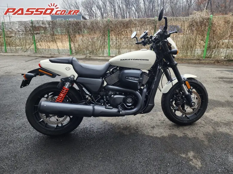 Harley-Davidson Street Road 750
