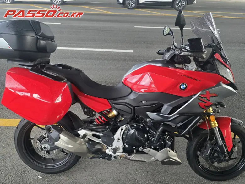 BMW F 900 XR