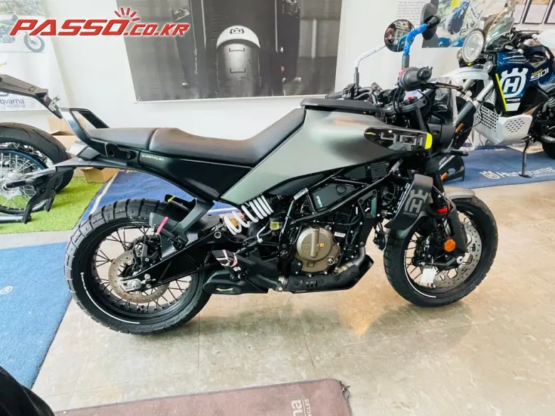 Husqvarna Svartpilen 401