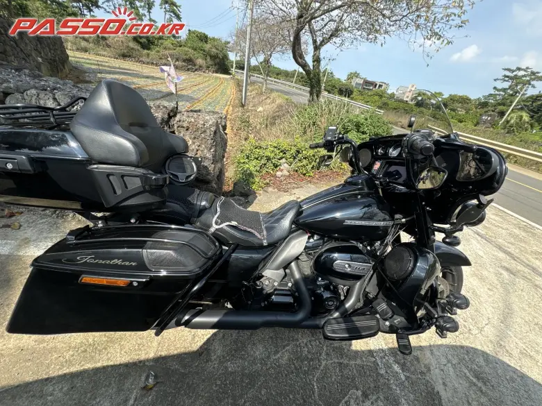 Harley-Davidson Street Glide Special