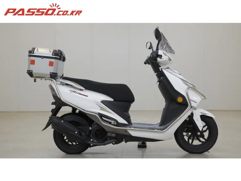 Hawse Divo 125
