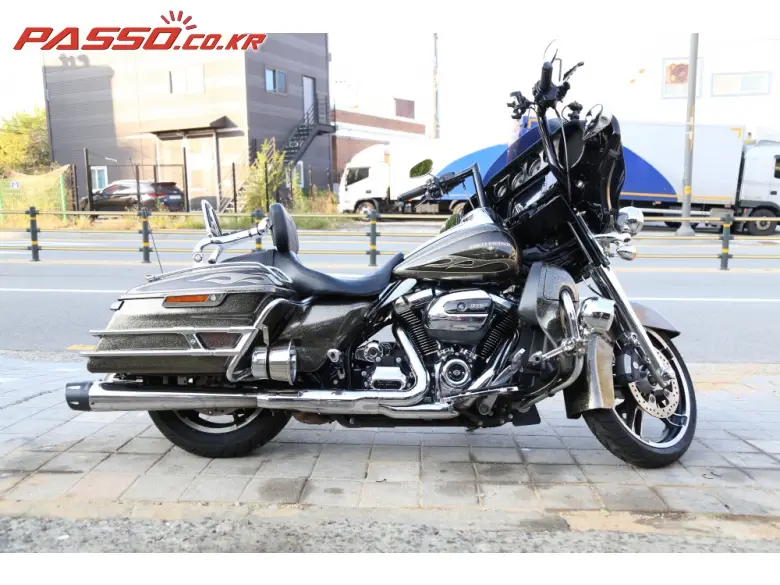 Harley-Davidson Street Glide Special