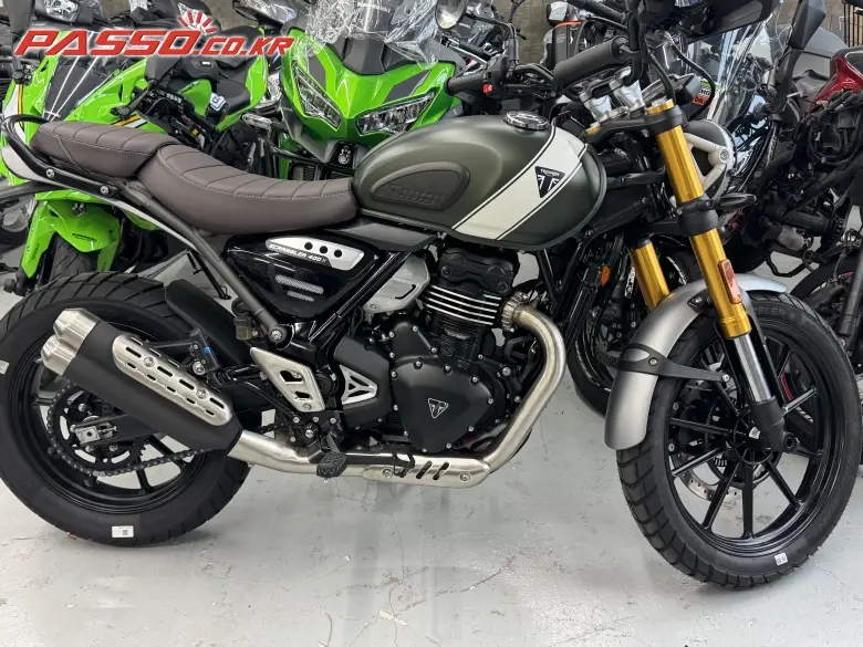 Triumph Speed Four