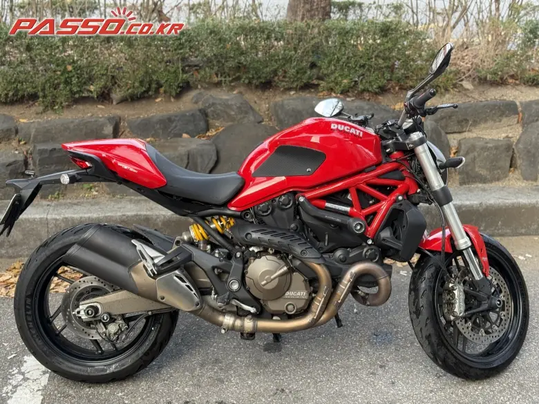 Ducati Monster 821