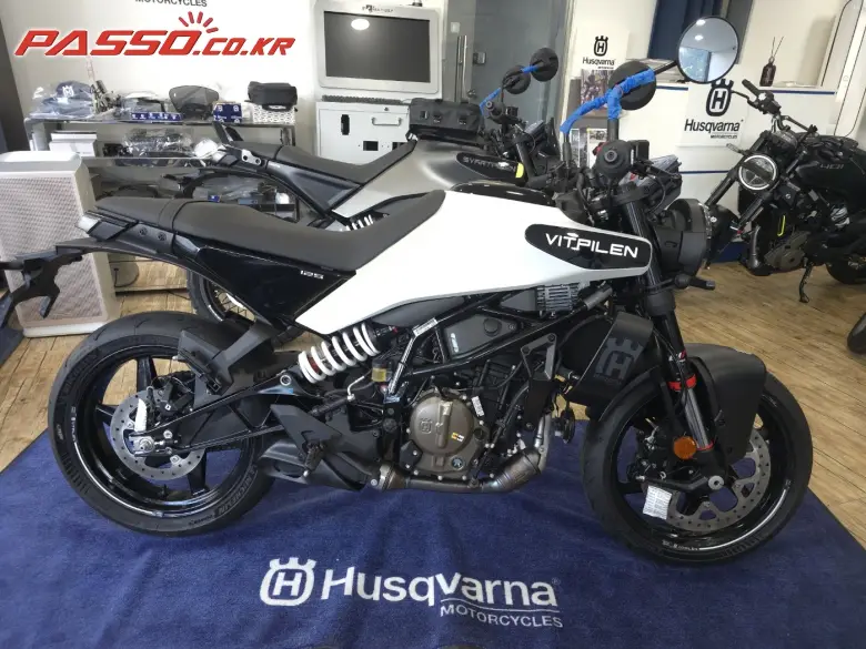 Husqvarna Svartpilen 125