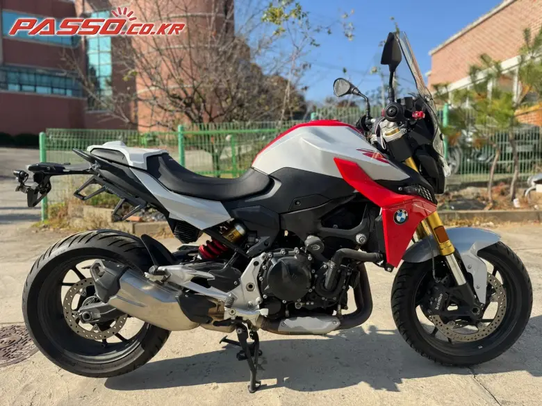 BMW F 900 R