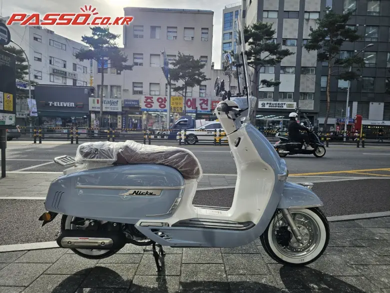 Victoria Niki 125
