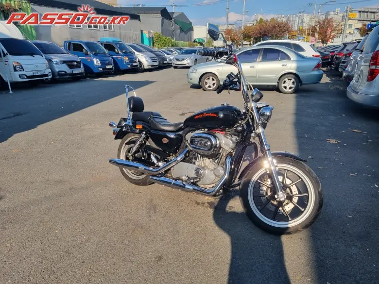 Harley-Davidson 883 SuperLow