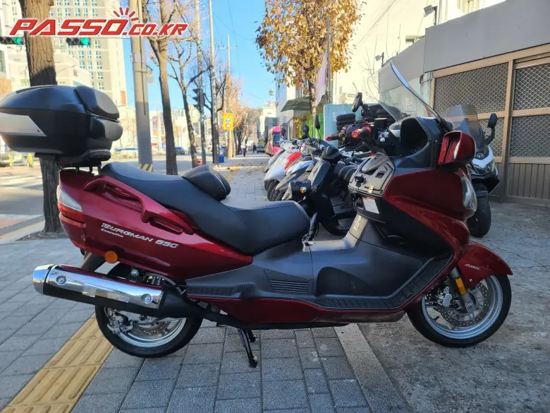 Suzuki Burgman 650