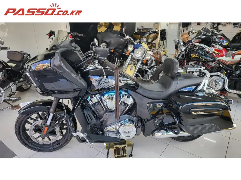 Indian Motorcycle Challenger Dark Horse