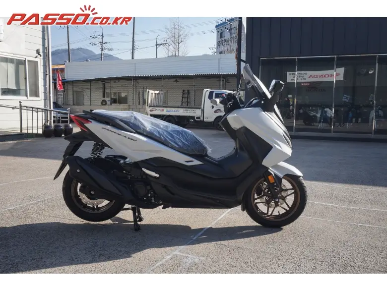 Honda Forza 350
