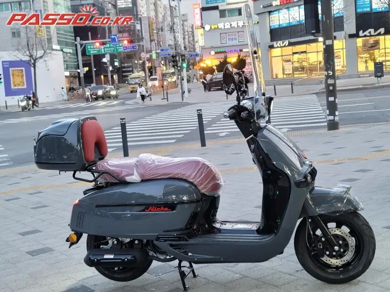 Victoria Niki 125