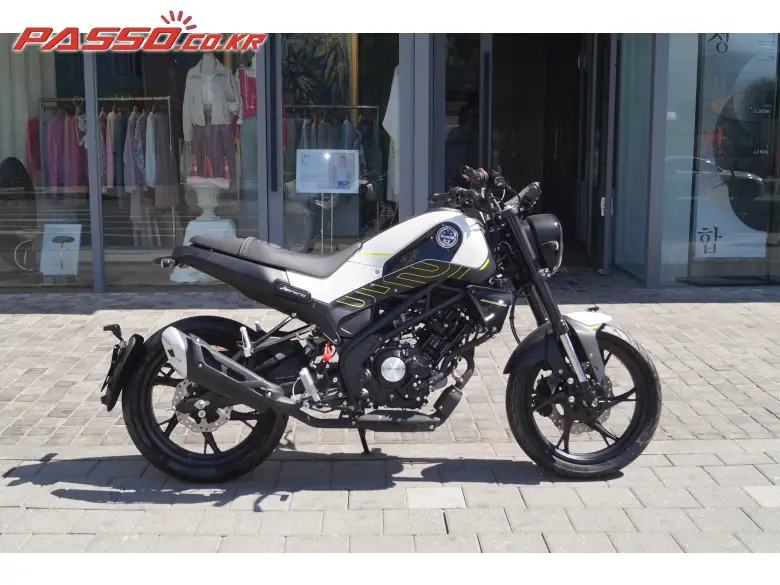 Benelli Leoncino 125