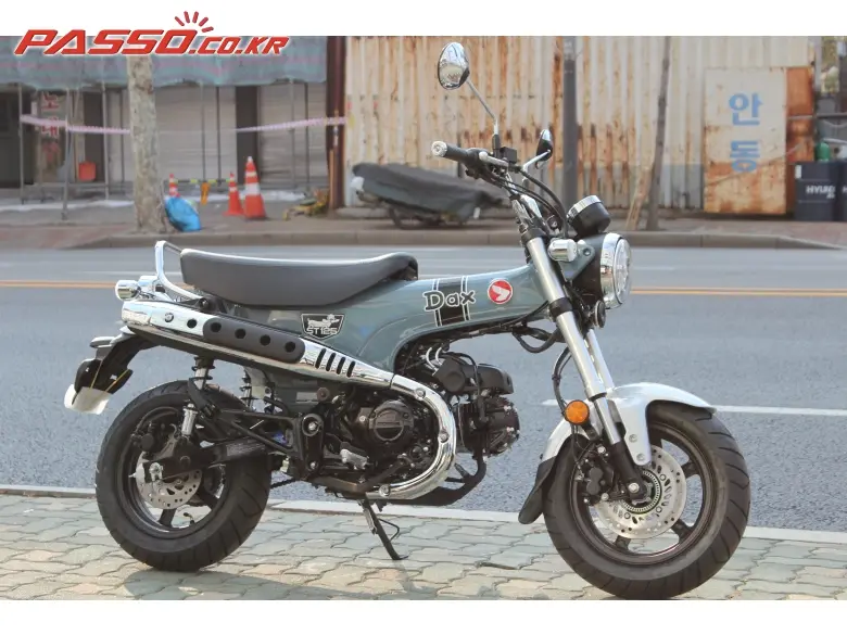 Honda ST 125 Dax
