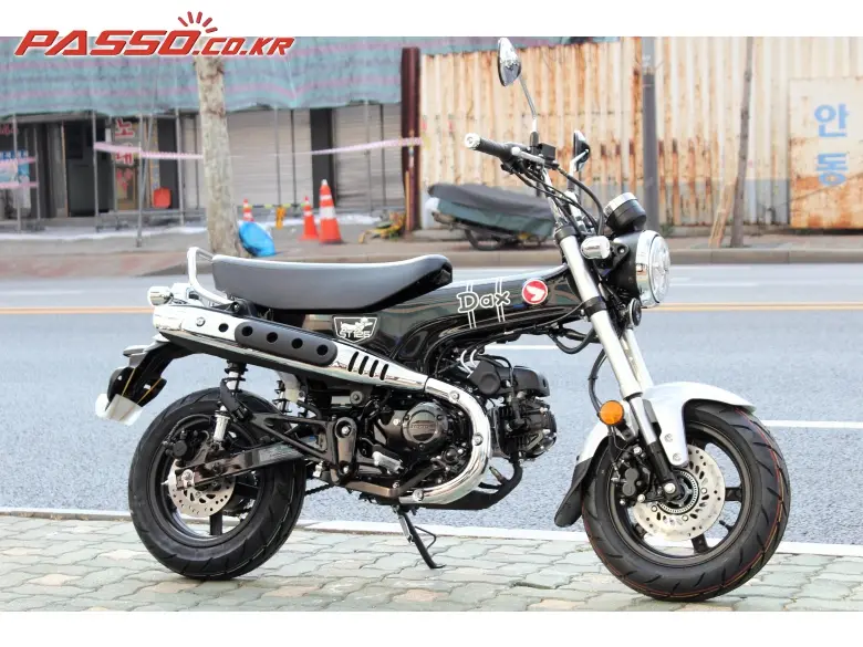 Honda ST 125 Dax