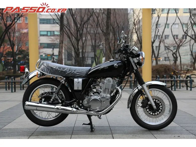Yamaha SR 400