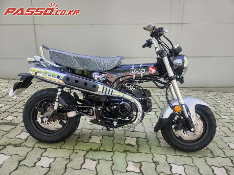 Honda ST 125 Dax